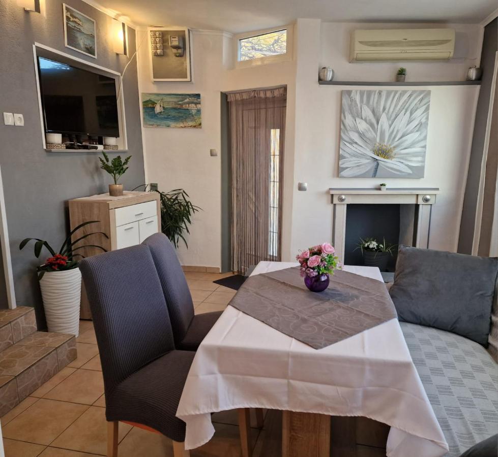 Apartment Ana Lozica With Terrace 두브로브니크 외부 사진